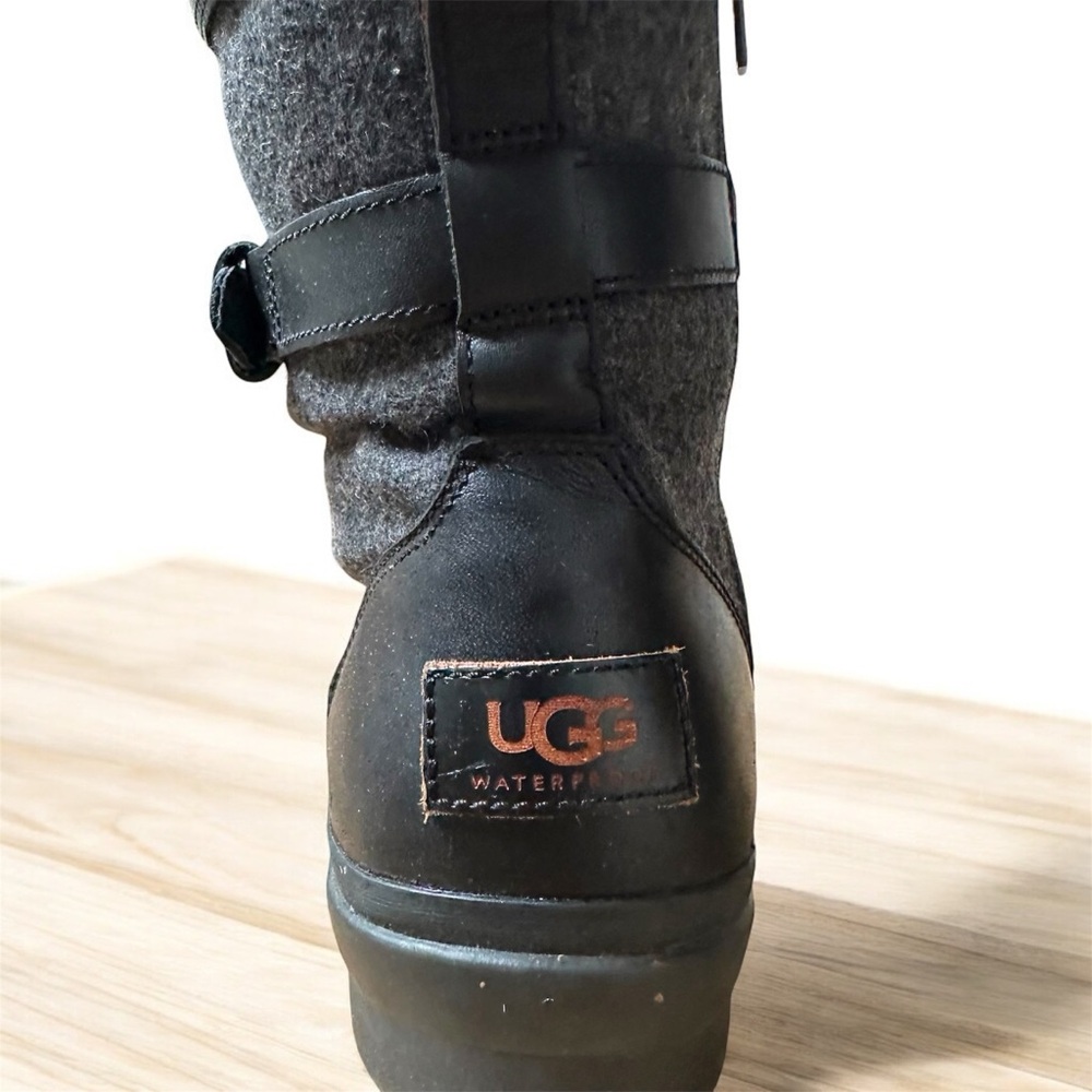 UGG Kesey Black and Gray Lace-Up Boots women’s 9.5 Vintage Combat Look - Picture 4 of 8